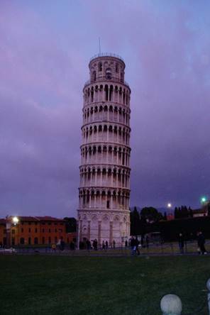 The Leaning Tower of Pisa, situated behind the Cathedral, Pisa's Campo dei Miracoli (field of Miracles), Italy.jpg